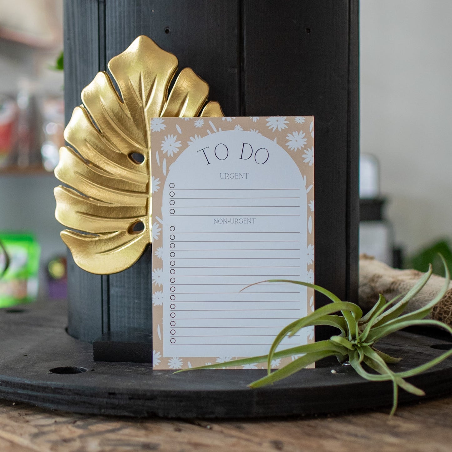 Tan and White Floral - To Do Notepad